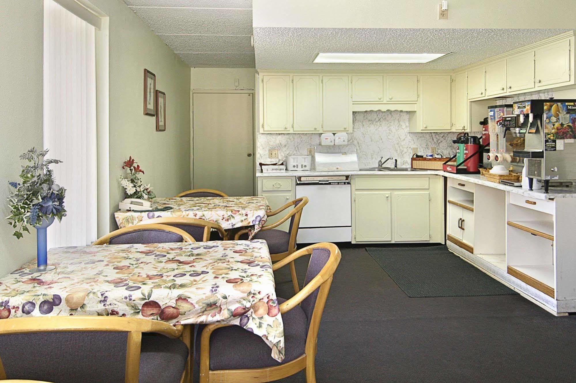 Days Inn By Wyndham Hurricane Mills Restaurant foto
